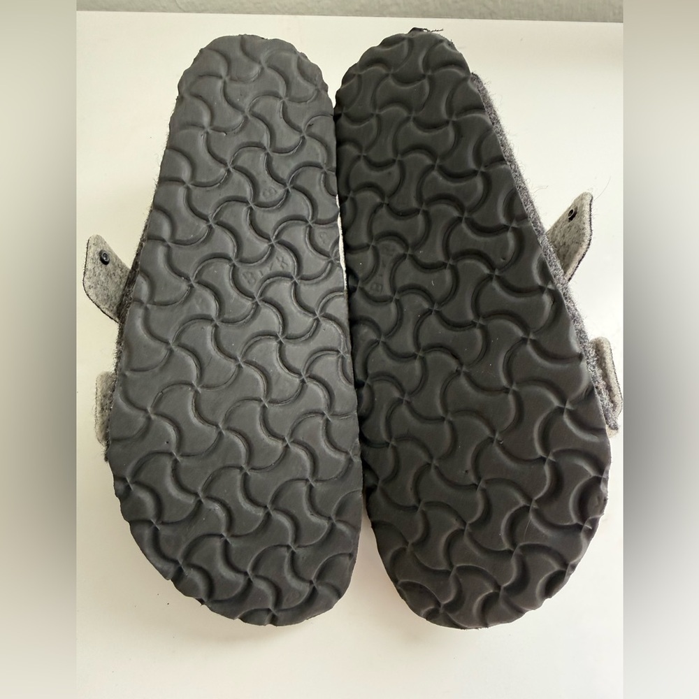 Birkenstock Arizona women size 7 Gray Felt Double-Buckle Slide Sandals - Picture 7 of 8